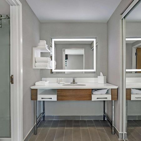 Hampton Inn & Suites ベルビル エクステリア 写真