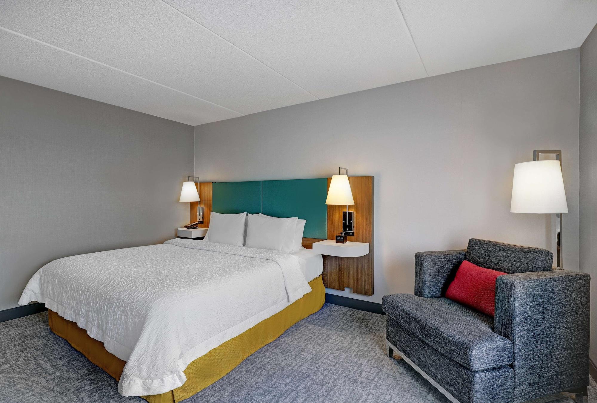 Hampton Inn & Suites ベルビル エクステリア 写真