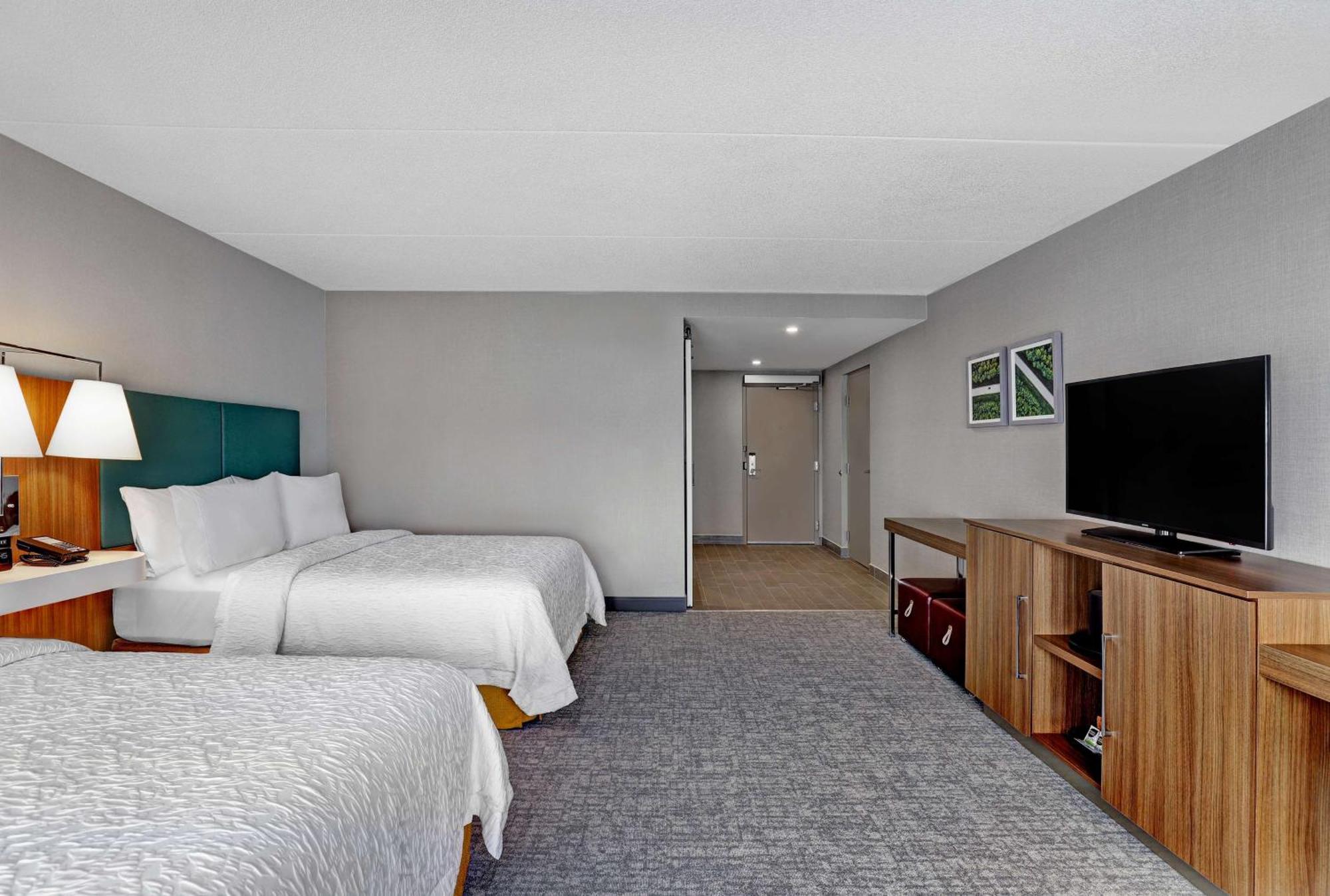 Hampton Inn & Suites ベルビル エクステリア 写真