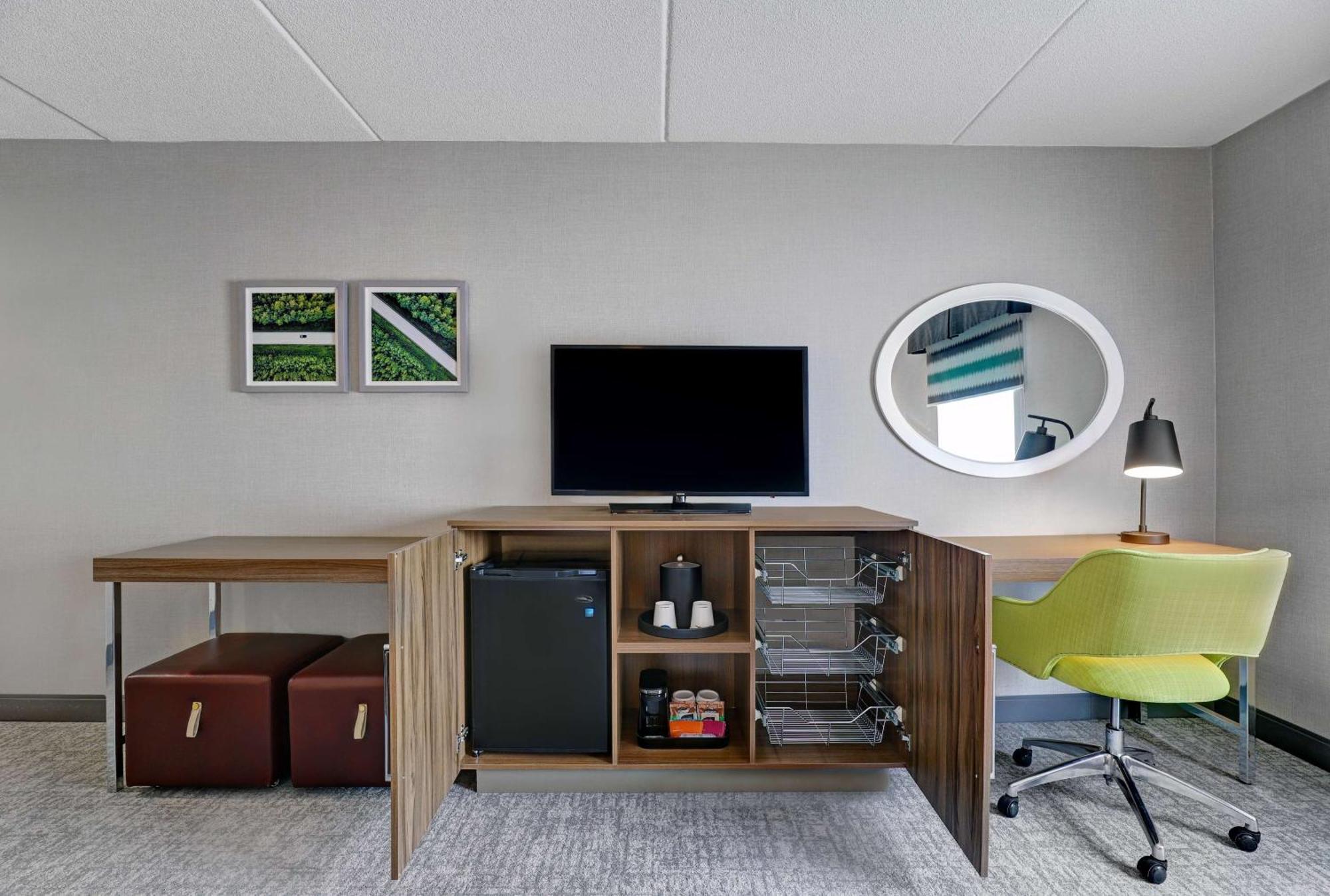 Hampton Inn & Suites ベルビル エクステリア 写真