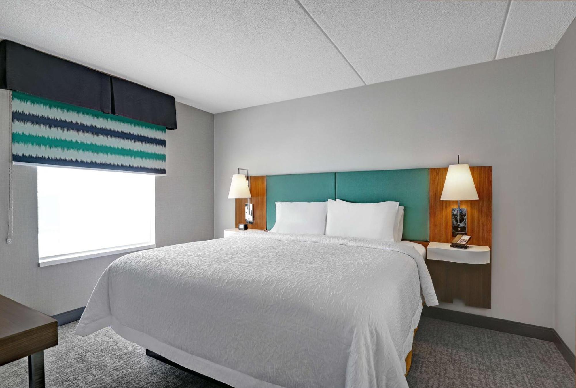 Hampton Inn & Suites ベルビル エクステリア 写真