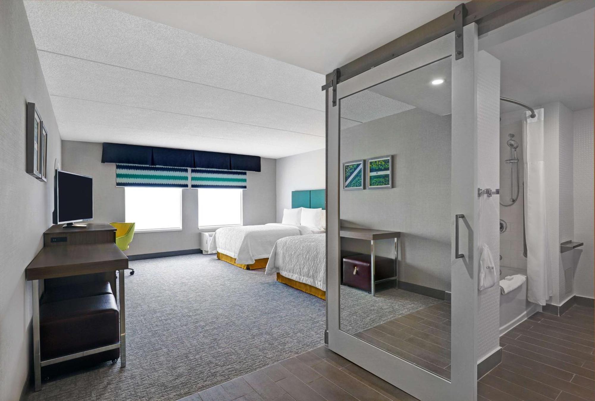 Hampton Inn & Suites ベルビル エクステリア 写真